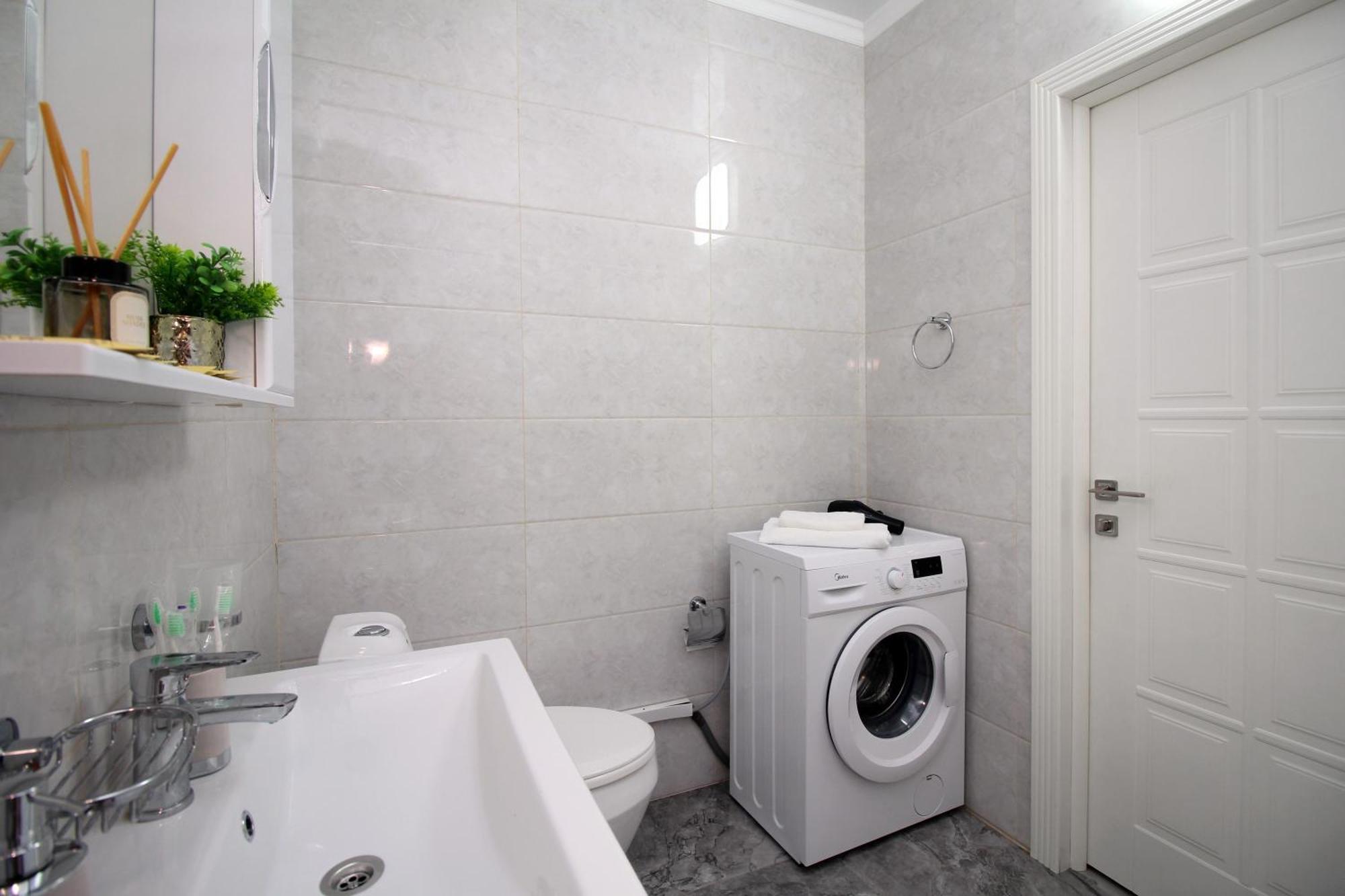 Your Home Away From Home 213 Алма Ата Екстериор снимка